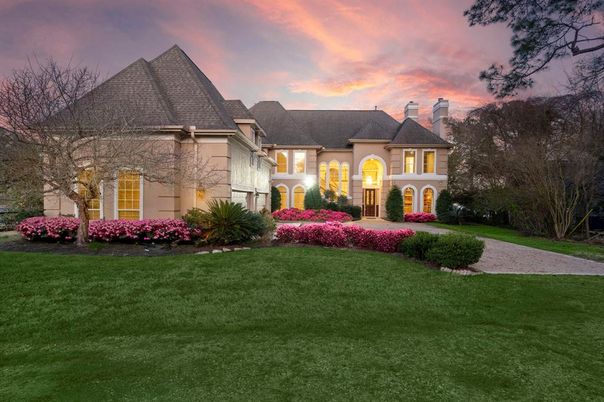 Backyard, Exterior, Facade, French Provincial