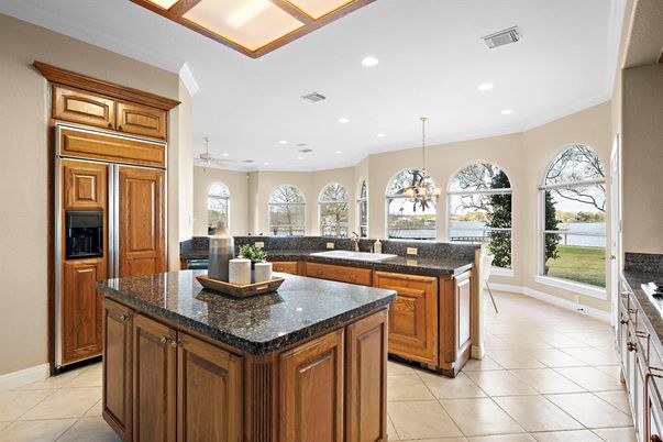 Chandelier, Interior, Kitchen, Recessed Lighting, Water