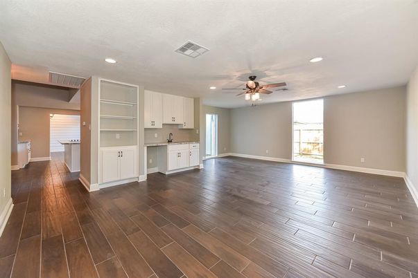 Empty room, Interior, Recessed Lighting, Wood Texture Flooring