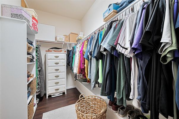Interior, Walk-in Closets, Wood Texture Flooring