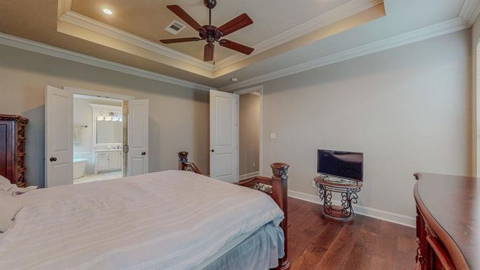 Bedroom, Interior, Recessed Lighting, Wood Texture Flooring