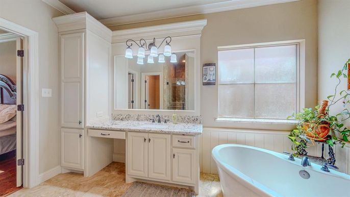 Bathroom, Dual Sink Vanities, Free Standing Baths, Interior