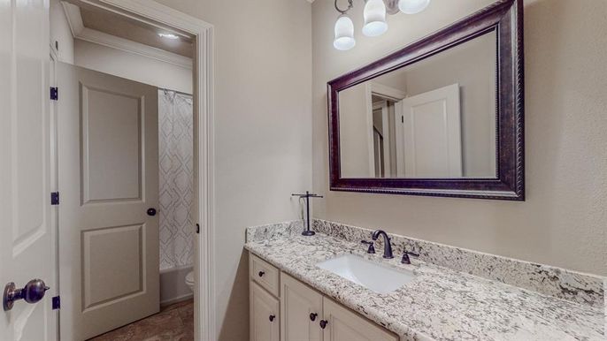 Bathroom, Interior, Recessed Lighting