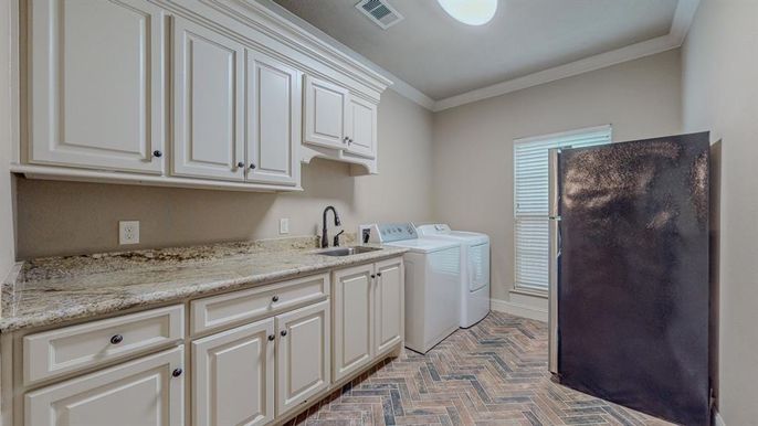 Interior, Washer