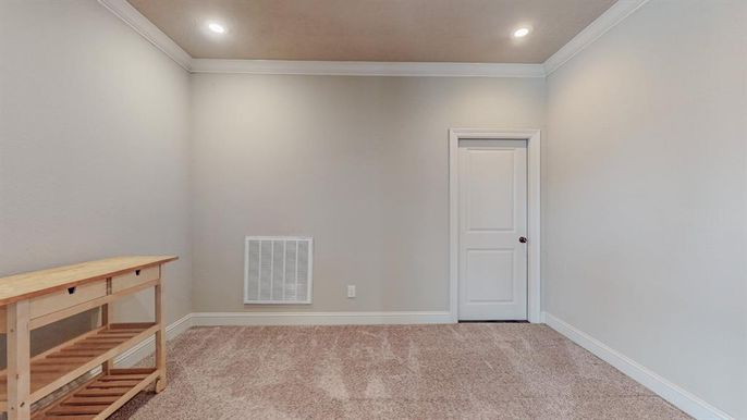 Empty room, Interior, Recessed Lighting