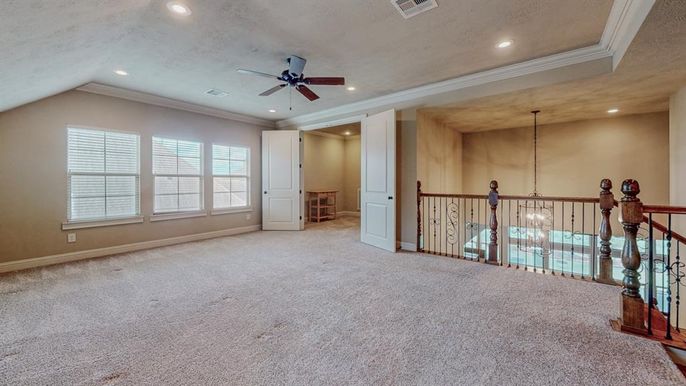 Empty room, Interior, Recessed Lighting