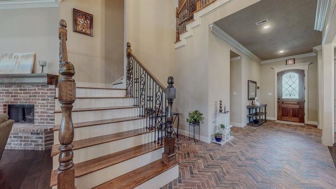 Fireplace, Interior, Recessed Lighting