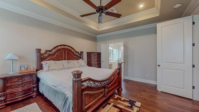 Bedroom, Interior, Recessed Lighting, Wood Texture Flooring