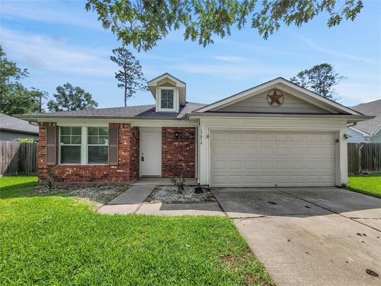Attached, Exterior, Facade, Brick Facade, Ranch