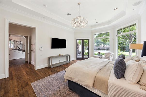 Bedroom, Chandelier, Interior, Pendant Lights, Recessed Lighting, Wood Texture Flooring
