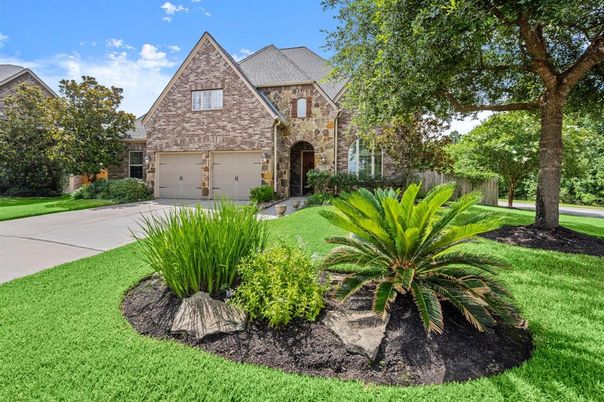 Attached, Exterior, Facade, Brick Facade, Tudor Revival