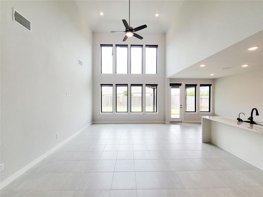 Empty room, Interior, Recessed Lighting