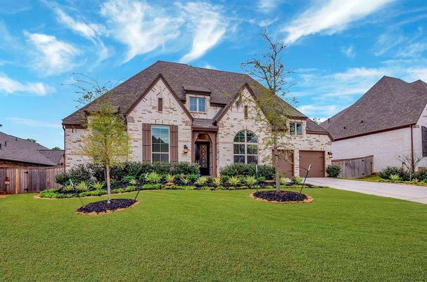 Attached, Backyard, Exterior, Facade, French Provincial