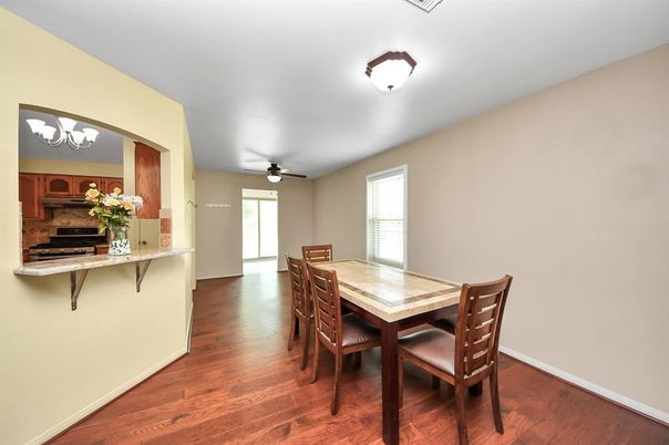 Dining room, Interior, Kitchen, Stainless Steel Appliances, Wood Texture Flooring