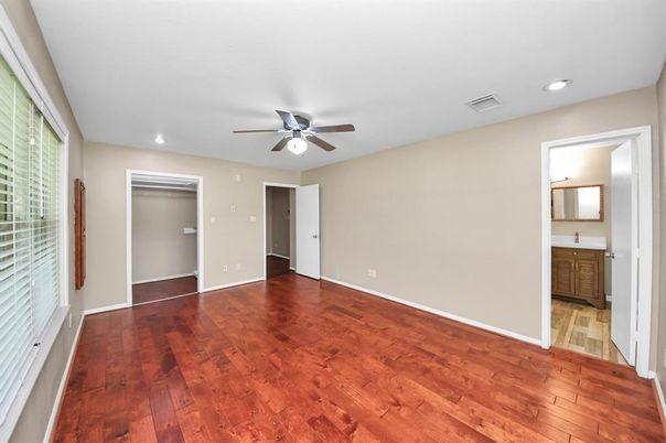 Bathroom, Empty room, Interior, Recessed Lighting, Wood Texture Flooring