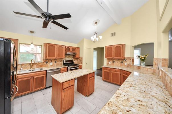 Chandelier, Interior, Kitchen, Pendant Lights, Stainless Steel Appliances