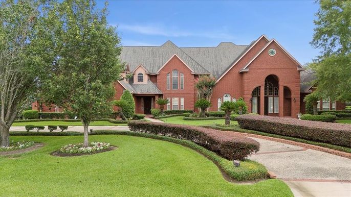 Backyard, Exterior, Facade, Brick Facade, Tudor Revival