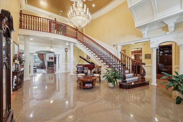 Chandelier, Fireplace, Interior, Piano, Recessed Lighting