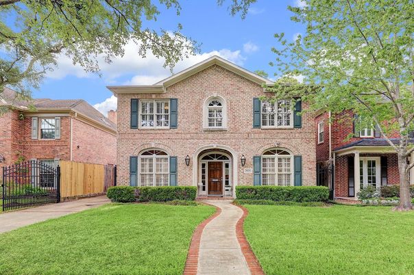 Exterior, Facade, Brick Facade, Brick Traditional