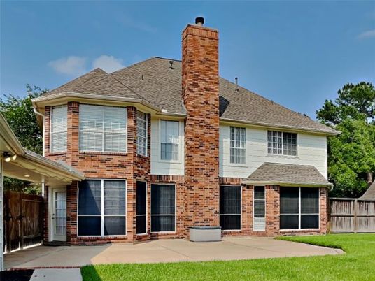Exterior, Facade, Brick Facade, Georgian