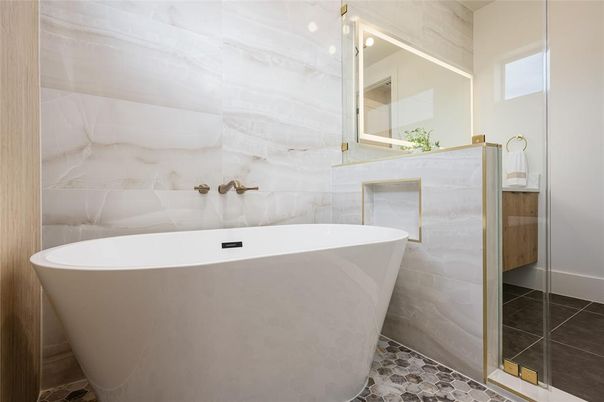 Bathroom, Free Standing Baths, Interior