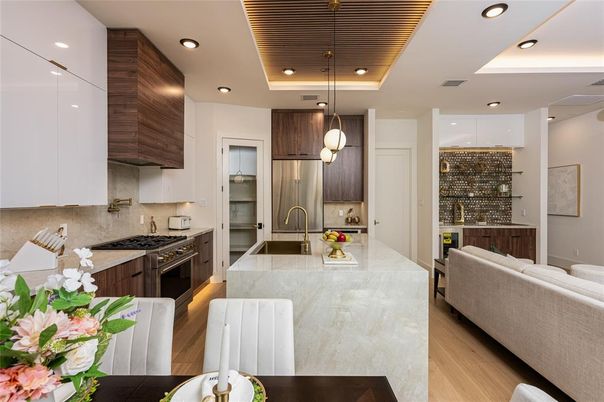 Interior, Kitchen, Living room, Pendant Lights, Recessed Lighting, Stainless Steel Appliances, Wood Texture Flooring