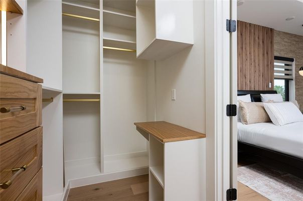 Bedroom, Interior, Walk-in Closets, Wood Texture Flooring