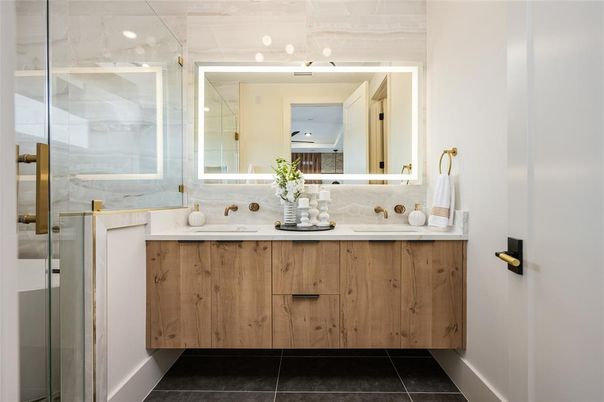 Bathroom, Glass Shower, Interior