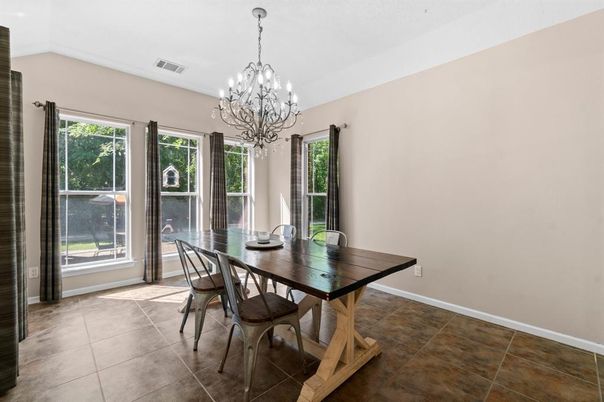 Chandelier, Dining room, Interior