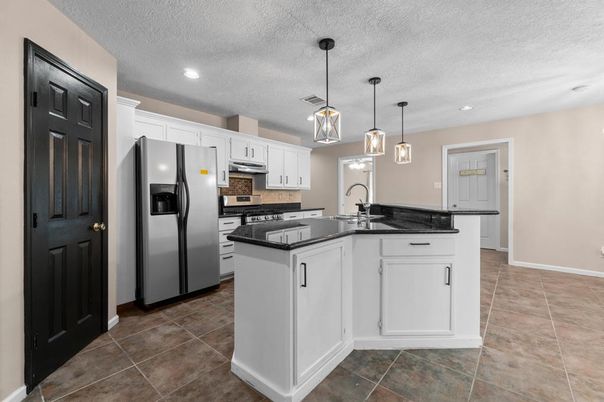 Interior, Kitchen, Pendant Lights, Recessed Lighting
