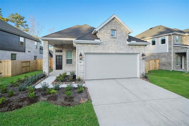 Attached, Exterior, Facade, Brick Traditional