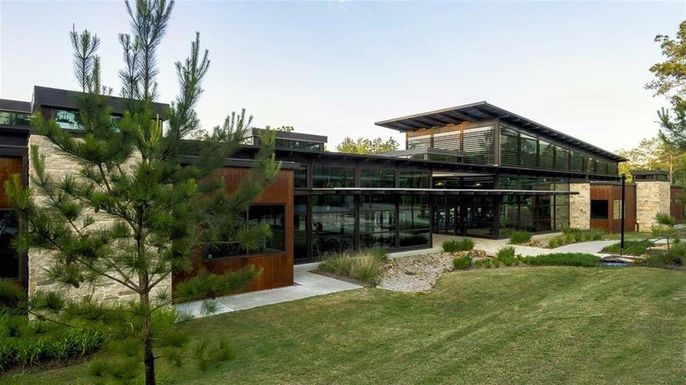Backyard, Exterior, Facade, Modern