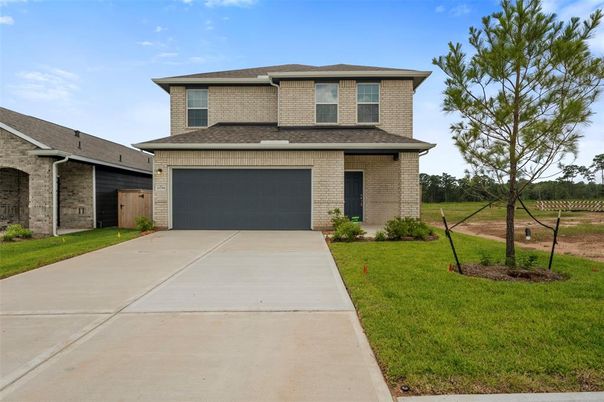 Attached, Exterior, Facade, Brick Facade, American Craftsman