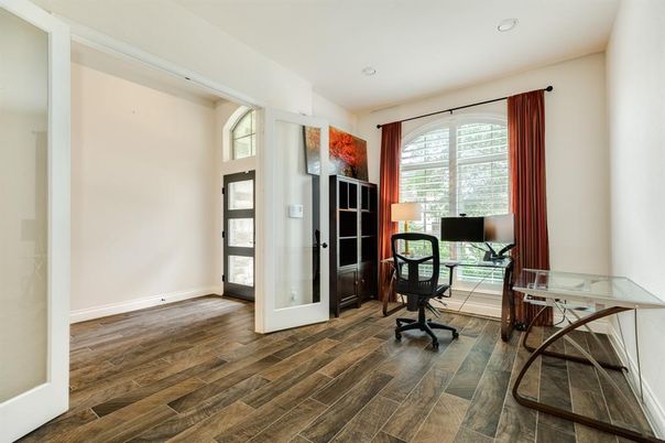 Home Office, Interior, Recessed Lighting, Wood Texture Flooring