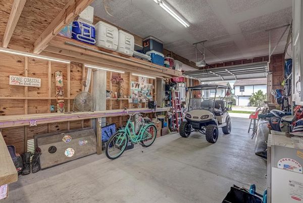 Garage, Interior, Wooden Beams, Wooden Walls