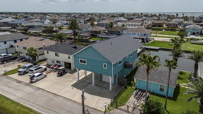 Exterior, Drone