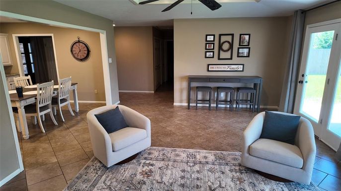Dining room, Interior