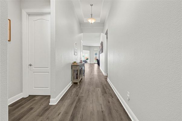 Interior, Pendant Lights, Wood Texture Flooring