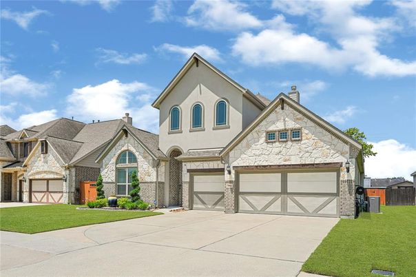 Attached, Exterior, Facade, Brick Facade, Brick Traditional