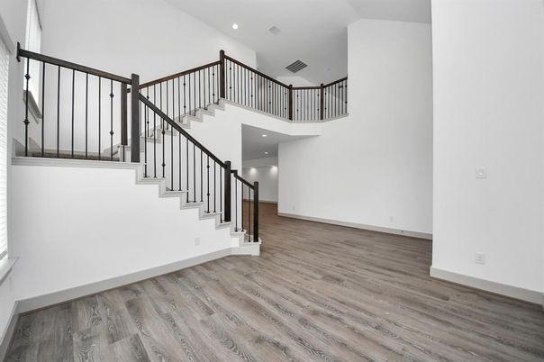 Interior, Recessed Lighting, Wood Texture Flooring