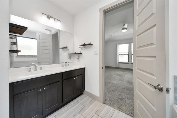 Bathroom, Dual Sink Vanities, Interior