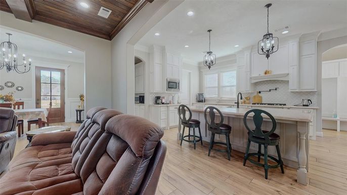 Chandelier, Interior, Kitchen, Living room, Pendant Lights, Recessed Lighting, Wooden Ceilings, Wood Texture Flooring