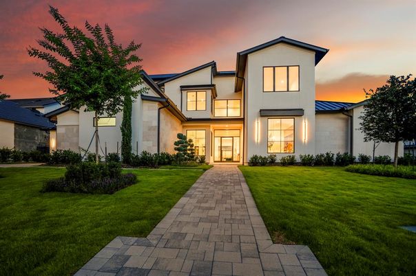 Backyard, Exterior, Facade, Farmhouse