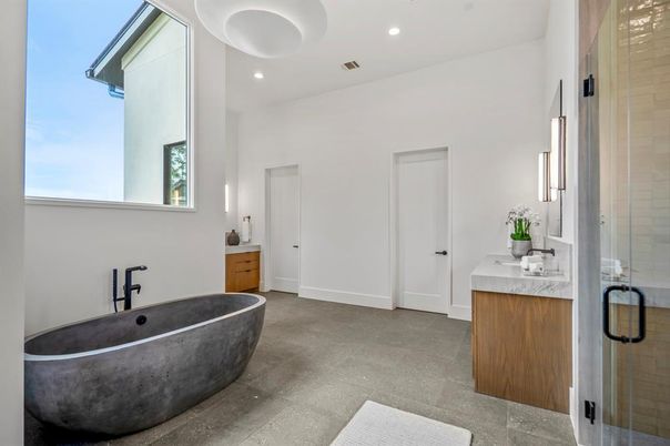 Bathroom, Free Standing Baths, Glass Shower, Interior, Recessed Lighting