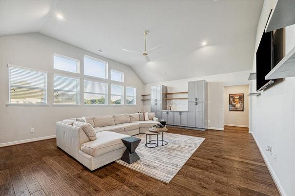 Interior, Living room, Recessed Lighting, Wood Texture Flooring
