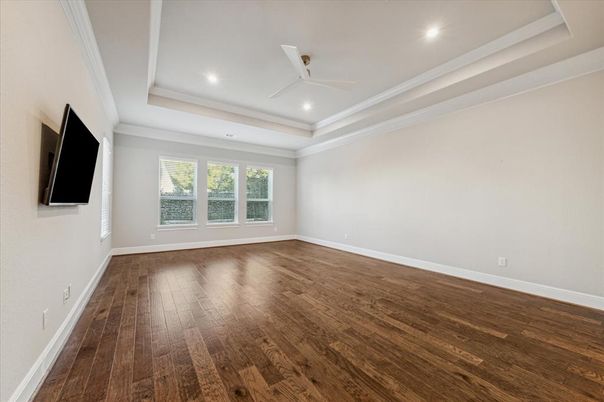 Empty room, Interior, Recessed Lighting, Wood Texture Flooring