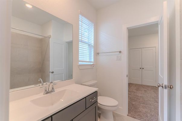 Bathroom, Interior, Recessed Lighting
