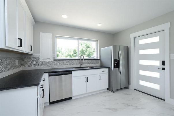 Interior, Kitchen, Marble, Recessed Lighting, Stainless Steel Appliances