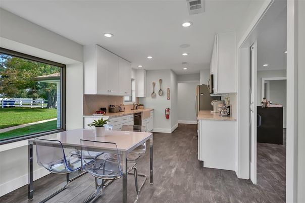 Dining room, Interior, Kitchen, Recessed Lighting, Wood Texture Flooring