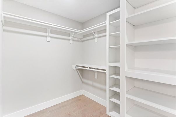 Interior, Walk-in Closets, Wood Texture Flooring
